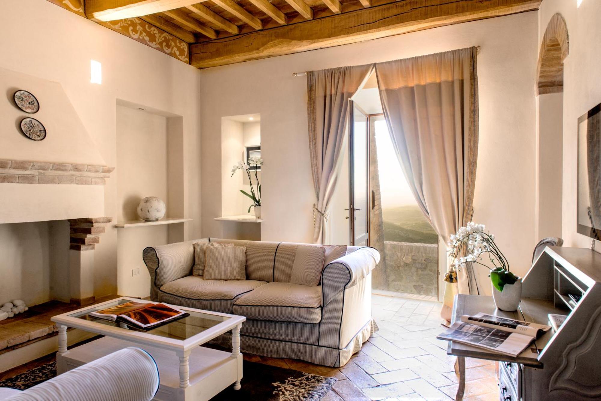 Castello Di Velona Resort, Thermal Spa & Winery Montalcino Exterior foto