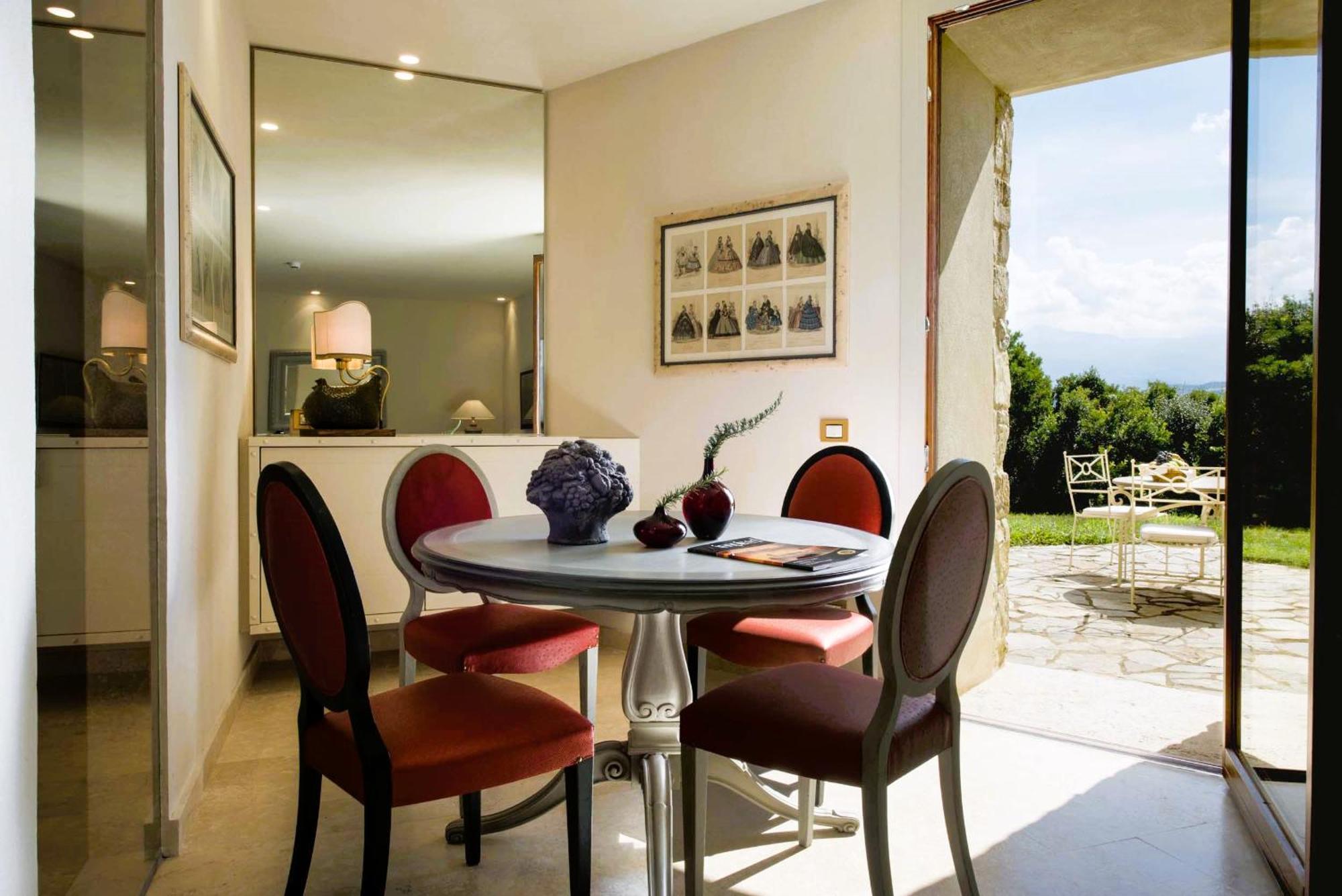 Castello Di Velona Resort, Thermal Spa & Winery Montalcino Exterior foto
